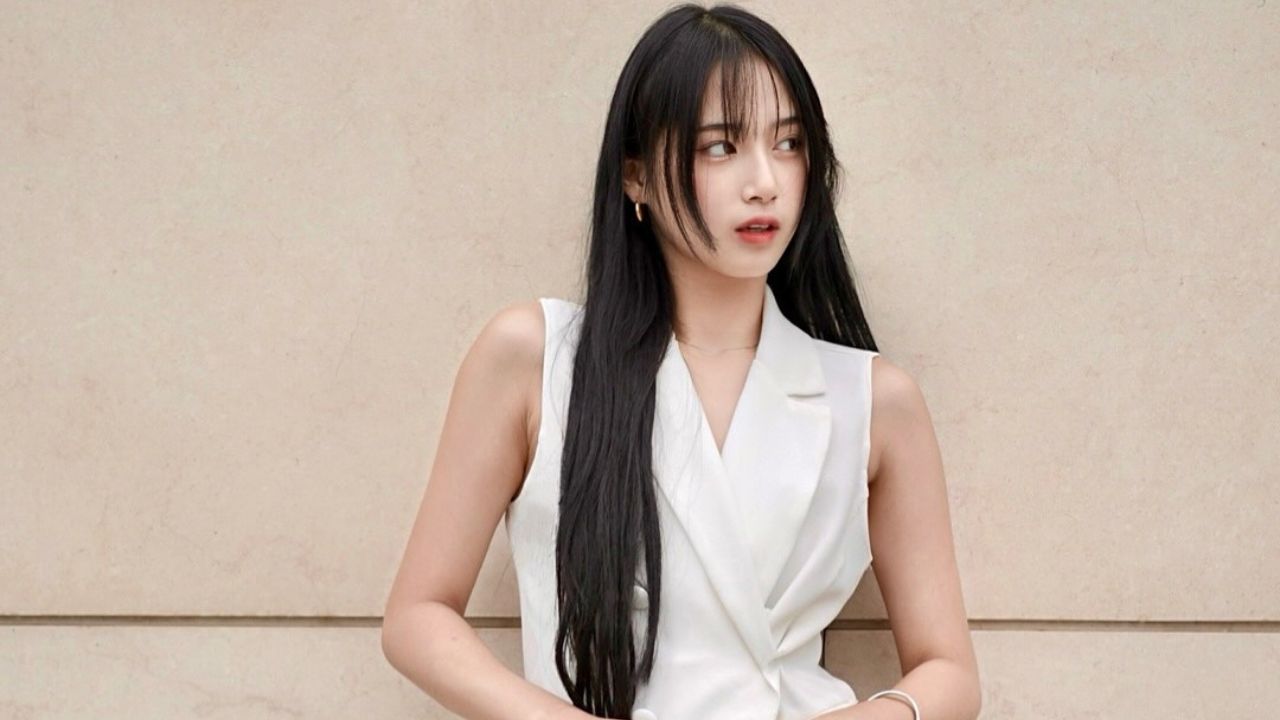 Beautiful Chinese woman