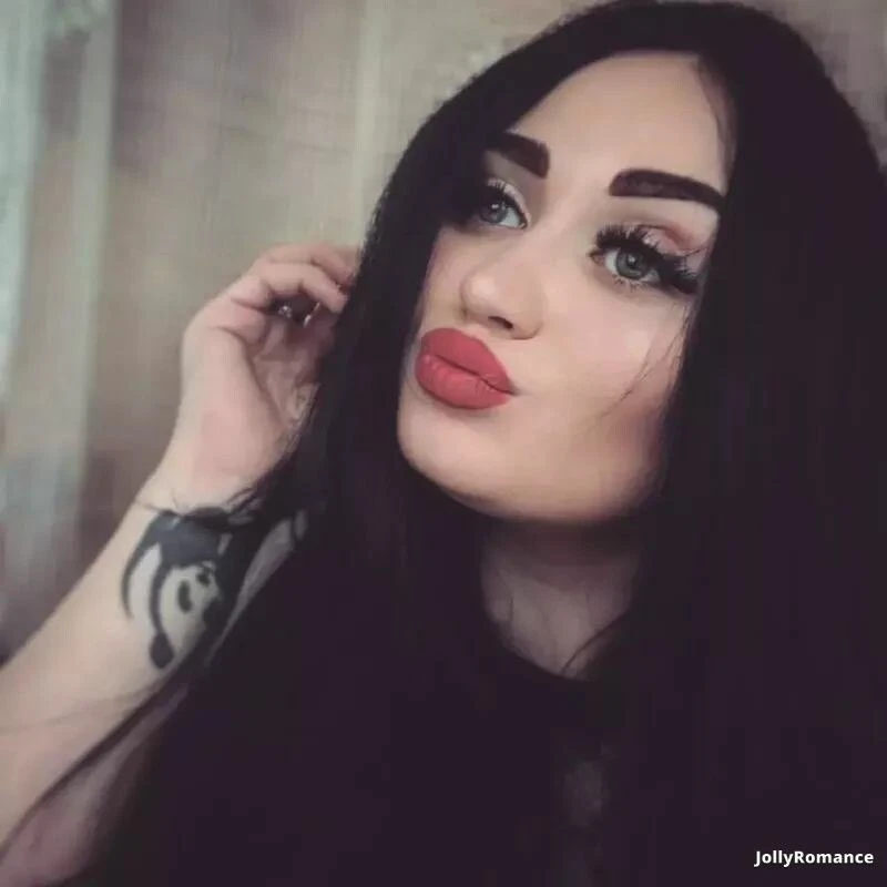 Ilona Profile image 2