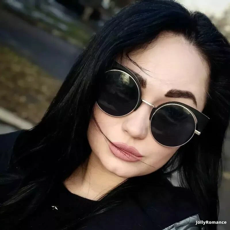 Ilona Profile image 3