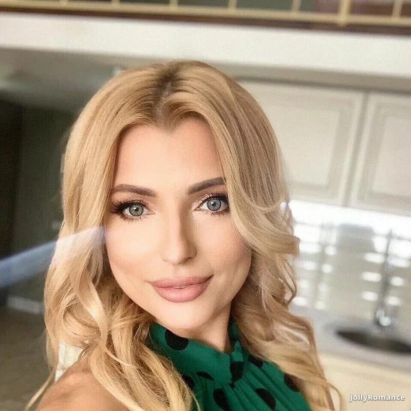 Csilla Profile image 4