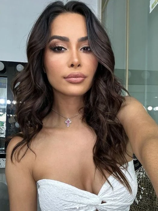 Mahira Profile image 1