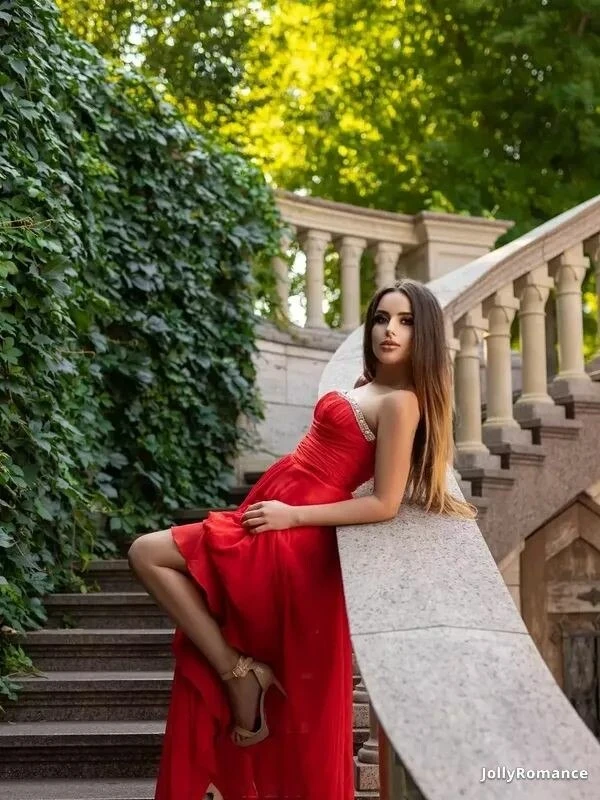Anna Profile image 2