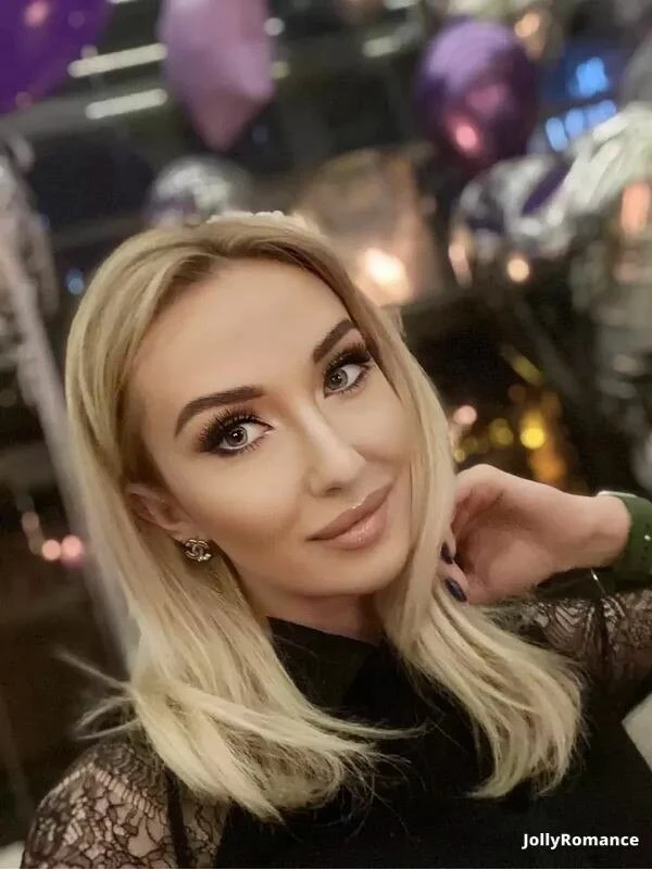 Diana Profile image 3