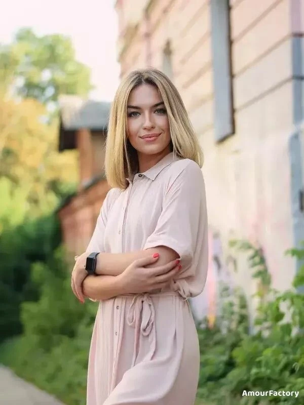 Vladislava, 26