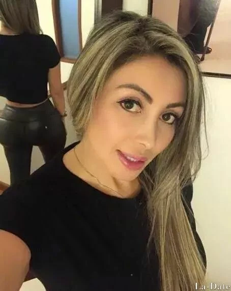 Paola Profile image 2