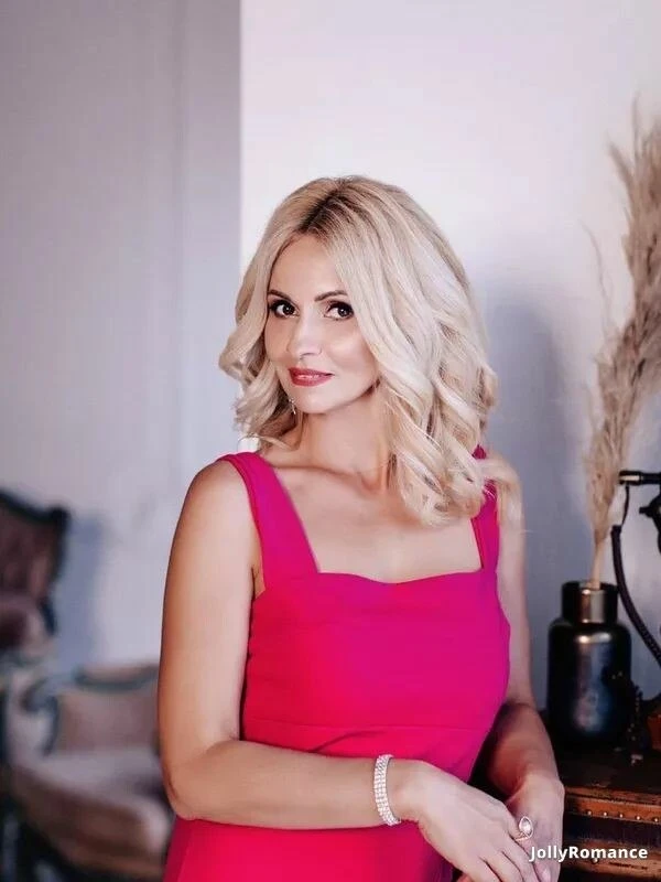 Nelya Profile image 5