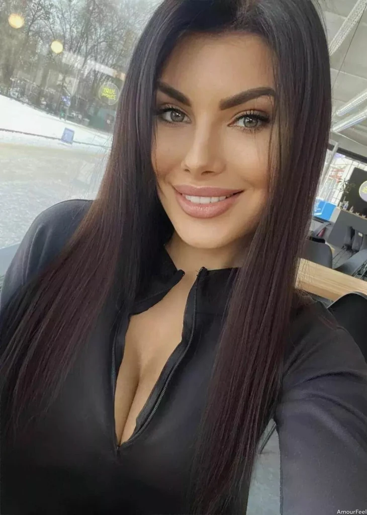 Milena Profile image 4