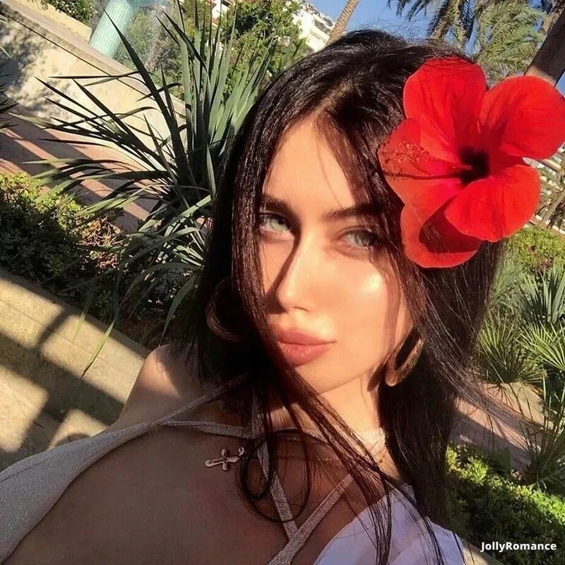 Inna Profile image 4