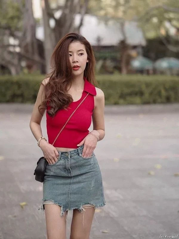 Mengjia Zhu Profile image 3