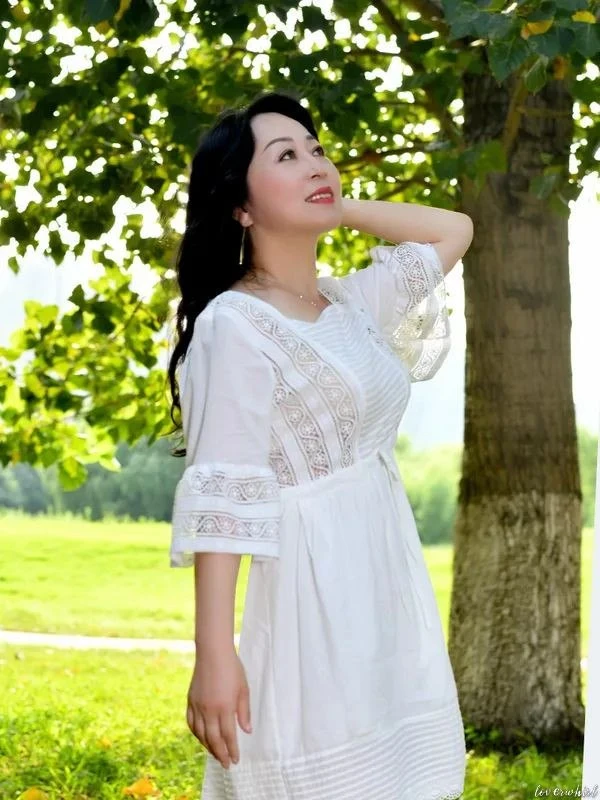 Tina Profile image 3