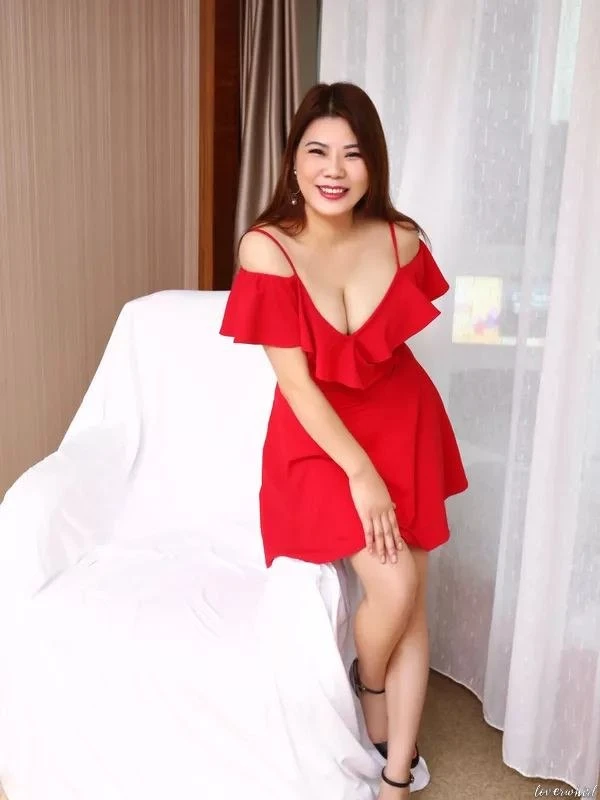   Yalan Profile image 4