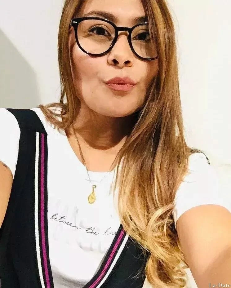 Paula Profile image 2