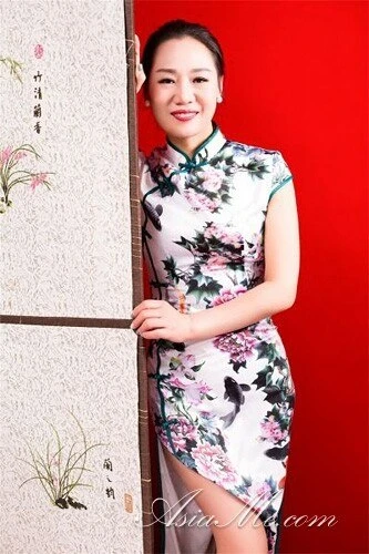 Tiya Profile image 1