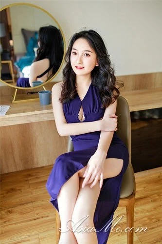 Rosy Profile image 2