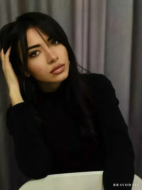 Alvina Profile image 5