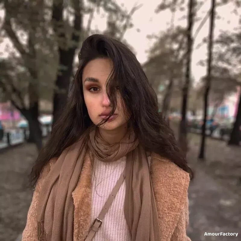 Julia Profile image 1