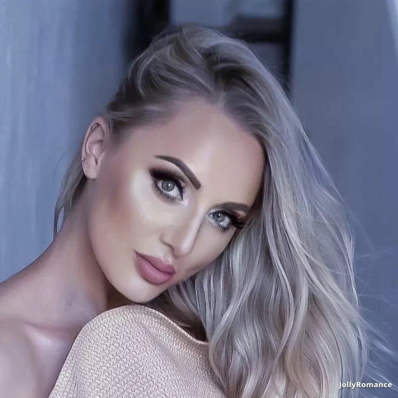 Elena Profile image 1