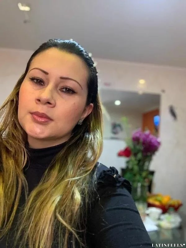 Sara Profile image 5
