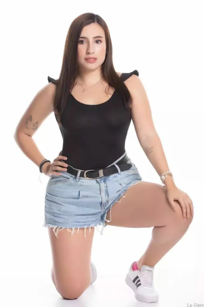 Gloria Profile image 2